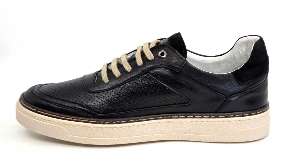 748 Black Italian Leather Sneakers