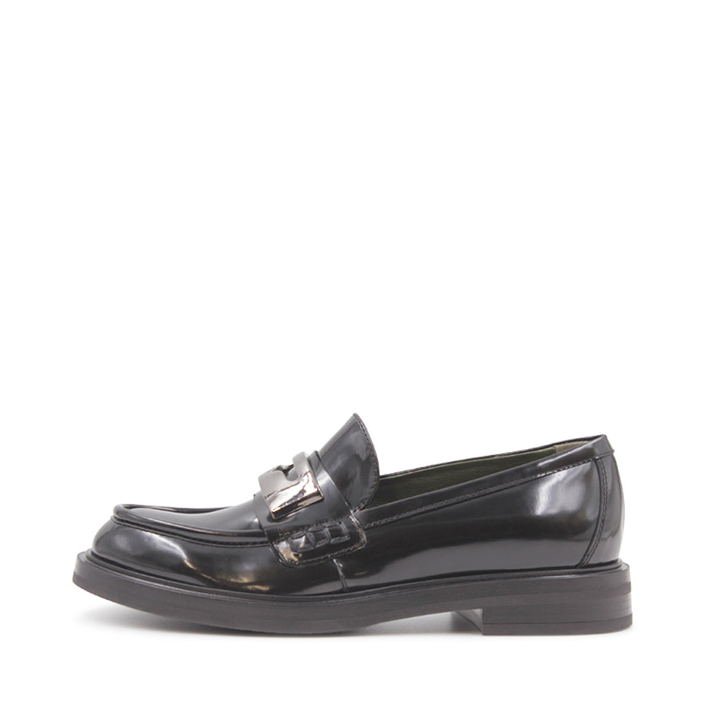 9610A Black Patent Women's Loafer