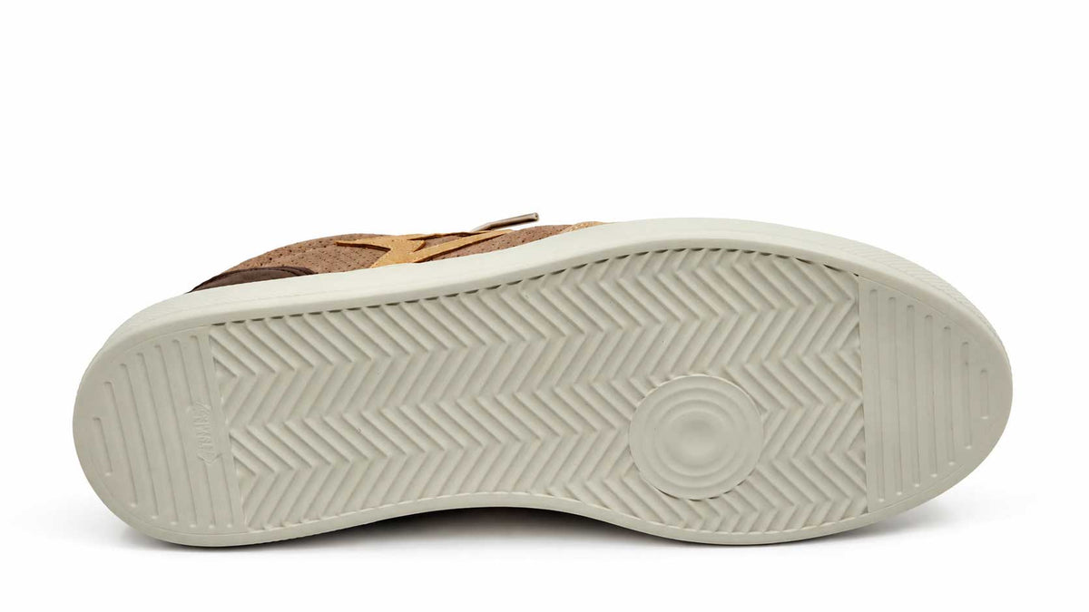 Dario Brown Star Sneakers
