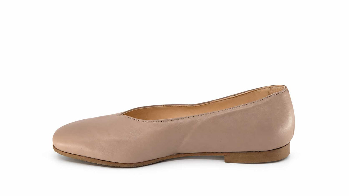 Alba Nude Leather Ballet Flats