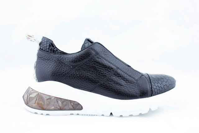 6220 Black Women's Slip-On Sneakers