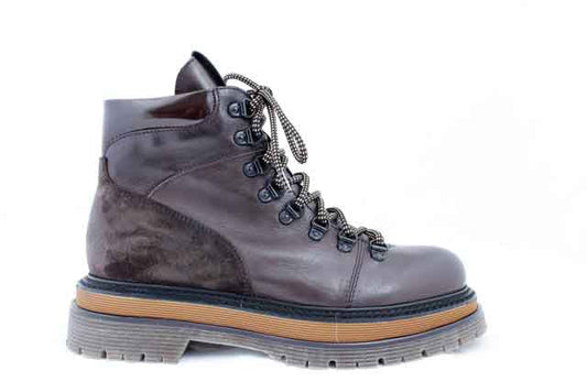 6402 Dark Brown Women's Lace-Up Boots
